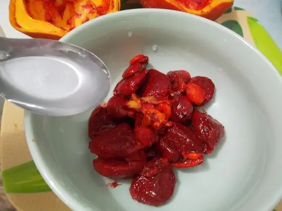ngâm rượu trong gấc
