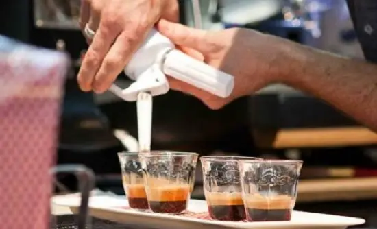 sơ chế nguyên liệu làm cà phê capuchino