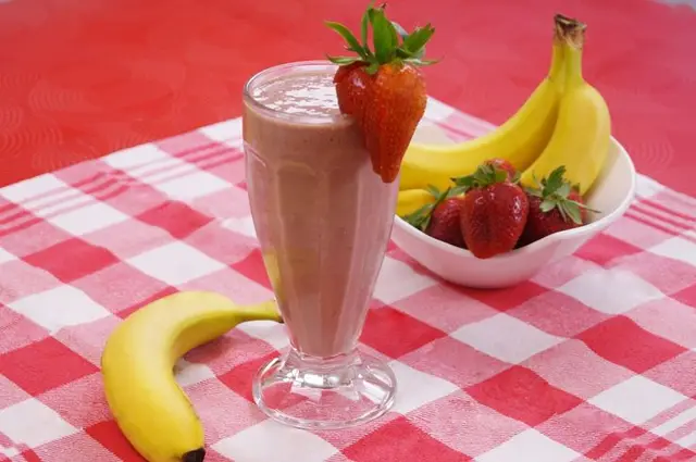 Cach-lam-4-loai-smoothie-thom-ngon-bo-duong-2