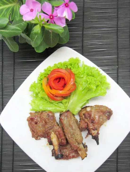 Cách ướp sườn sả ớt nướng thơm lừng
