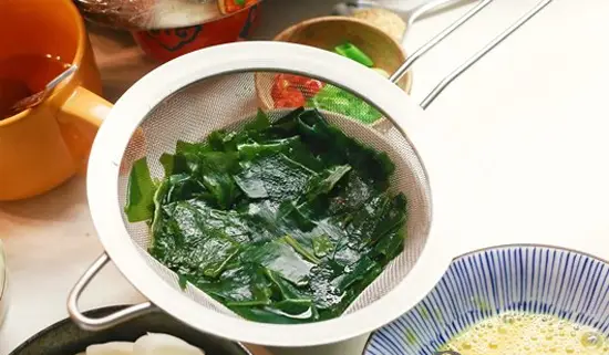 CANH BÁNH GẠO HÀN QUỐC MÓN NGON CHO CÔ NÀNG SỢ BÉO
