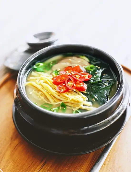 CANH BÁNH GẠO HÀN QUỐC MÓN NGON CHO CÔ NÀNG SỢ BÉO