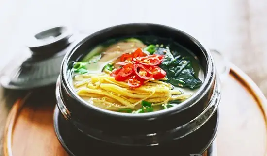 CANH BÁNH GẠO HÀN QUỐC MÓN NGON CHO CÔ NÀNG SỢ BÉO