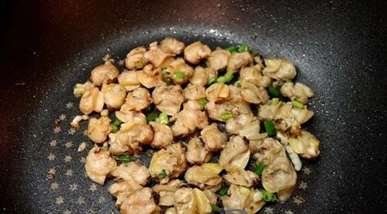CANH BẦU NẤU NGAO- VỢ NẤU CHỒNG KHEN