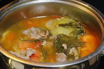 CANH DƯA CẢI CHUA THỊT BÒ
