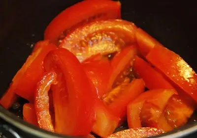 CANH DƯA CẢI CHUA THỊT BÒ