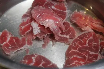 CANH DƯA CẢI CHUA THỊT BÒ