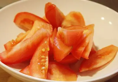 CANH DƯA CẢI CHUA THỊT BÒ