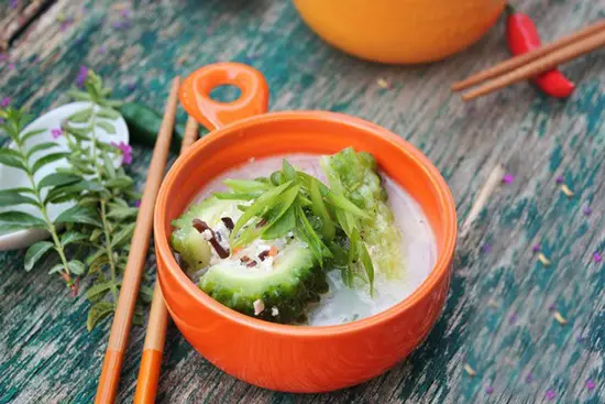 Canh khổ qua chay cho bữa ăn thanh đạm