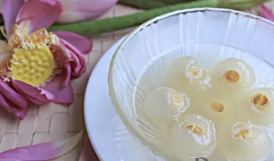 CHÈ SEN NHÃN GIẢI NHIỆT NGÀY HÈ