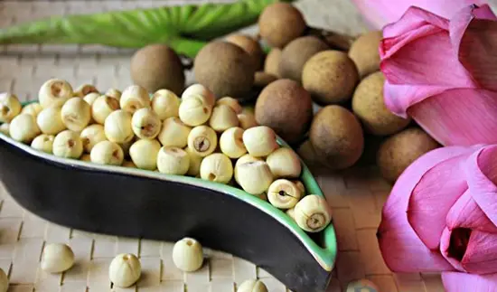 CHÈ SEN NHÃN GIẢI NHIỆT NGÀY HÈ