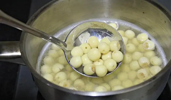 CHÈ SEN NHÃN GIẢI NHIỆT NGÀY HÈ