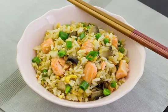 CƠM CHIÊN CÁ HỒI NGHĨ ĐÃ THẤY THÈM