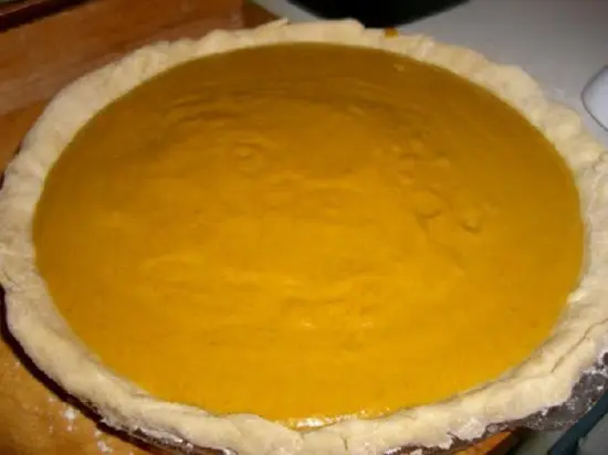 sắp hoàn thiện bánh bí đỏ (Bumpkin pie)