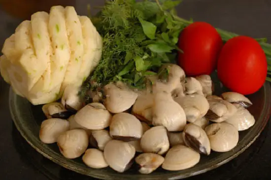 Nguyên liệu cho món canh ngao nấu chua