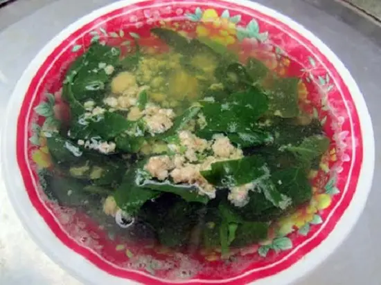 Bước cuối cùng sẽ có được bát canh rau ngót nấu tôm thịt