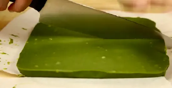 cắt chocolate nama trà xanh