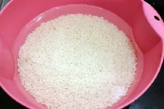 ngâm gạo nếp đồ xôi hạt dẻ