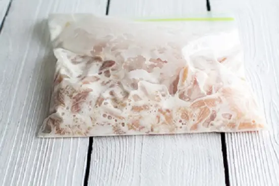 sơ chế xong món gà sốt cam