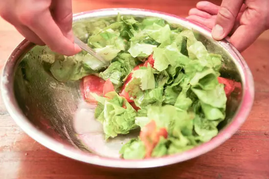 rau-xa-lach-tron-salad-dau-cho-bua-toi-nhe-nhang-va-thanh-dam-7
