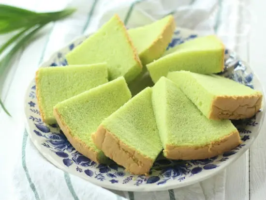 Công thức làm bánh chiffon lá dứa thơm mềm