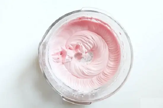 làm bánh Macaron nhiều màu sắc