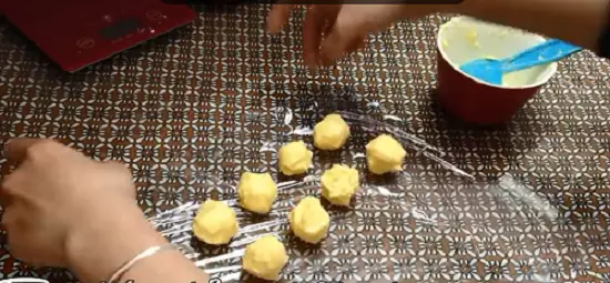 Làm phần nhân bánh Papparoti