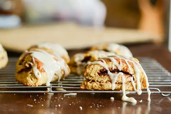 Công thức làm bánh scones cuộn hương quế 19