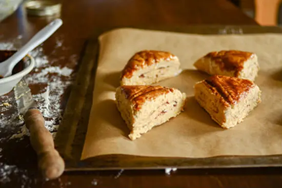Công thức làm bánh scones cuộn hương quế 16