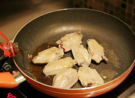 Công thức làm cánh gà om coca ngon độc lạ 4