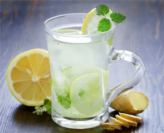 Công thức làm detox từ gừng và chanh