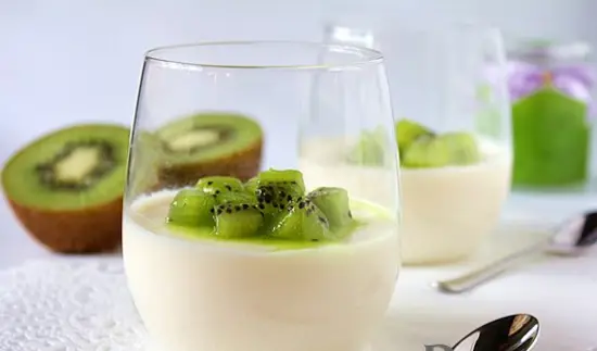 Công thức làm pudding kem tươi sốt kiwi