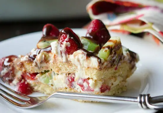 Công thức làm tiramisu dâu kiwi ngon tuyệt cú mèo