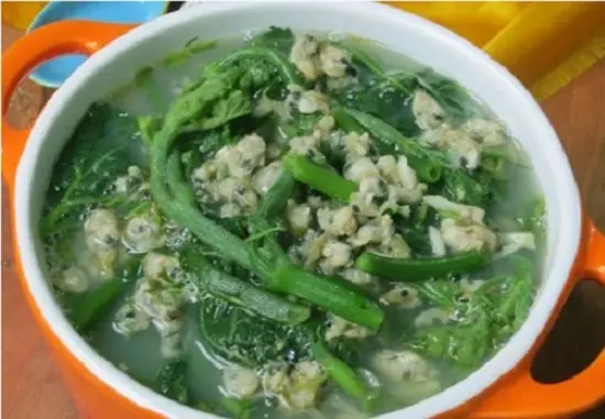 Công thức món canh ngọn bí nấu hến lạ miệng, thanh nhiệt