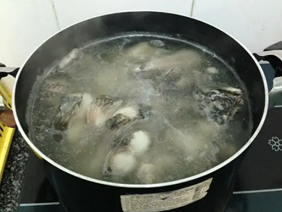 Công thức làm món canh cá rô đồng nấu khế ngon miễn chê 6