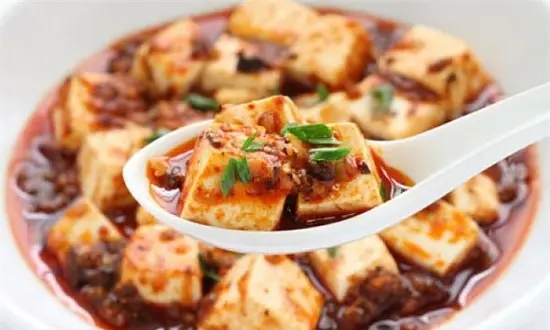 hoàn thành món đậu phụ sốt nấm chay