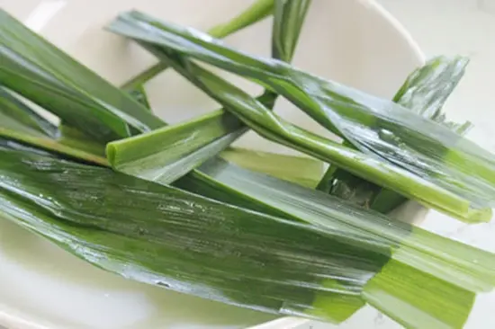 cach-lam-thach-rau-cau-hai-mau-1