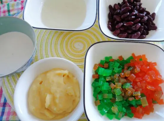 các nguyên liệu làm thạch 3 màu vào cốc
