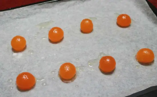 Làm chín phần trứng muối làm bánh bông lan trứng muối