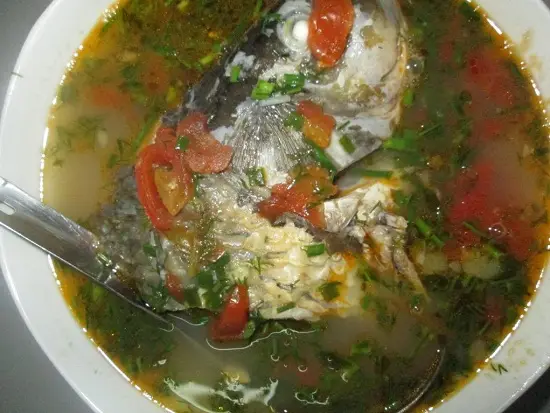 đồ ăn Vệt Nam truyền thống riêu cá