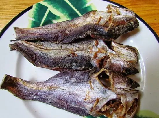 đồ ăn Việt Nam truyền thống cá khô