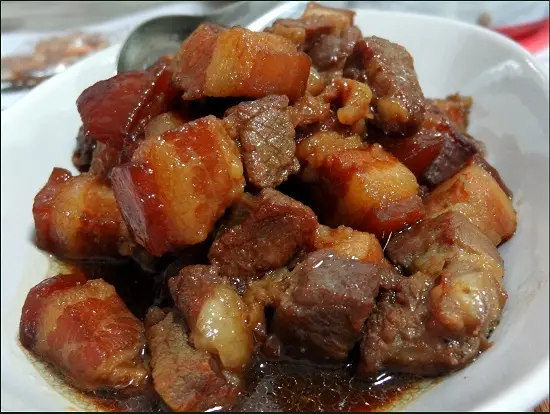 đồ ăn Việt Nam truyền thống thịt kho