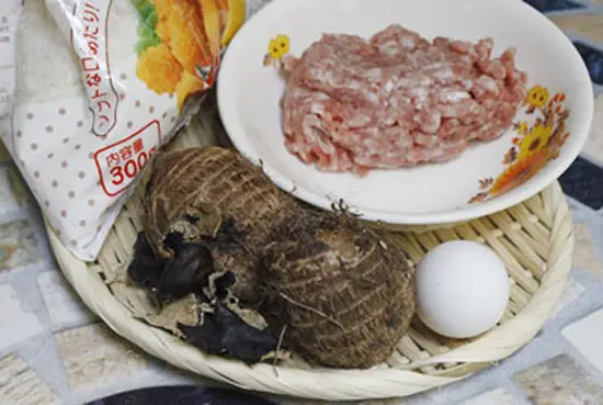 ĐỔI GIÓ VỚI KHOAI SỌ BỌC THỊT CHIÊN XÙ