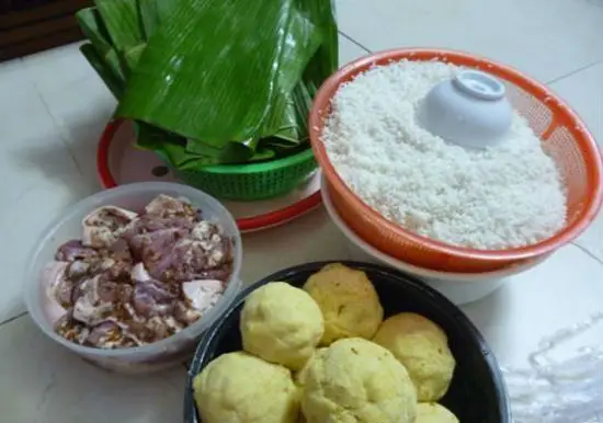 Nguyên liệu gói bánh chưng bằng lá chuối