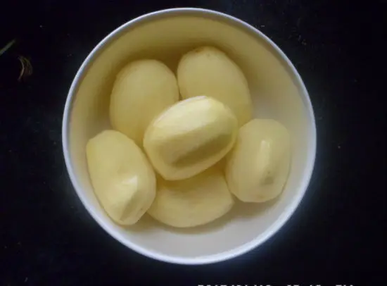 Sơ chế nguyên liệu làm mứt khoai tây
