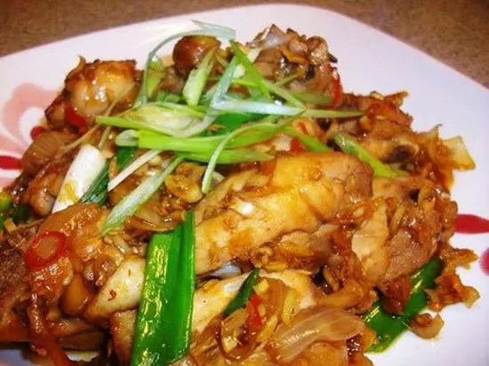HẤP DẪN NHƯ GÀ XÀO SẢ ỚT