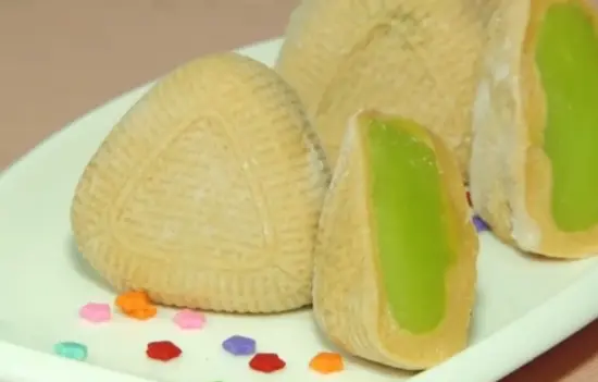 hoc-cach-lam-mon-banh-caramen-nhan-sen-tra-xanh-07