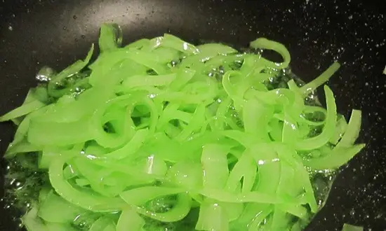 cách làm mứt dừa ngũ sắc an toàn