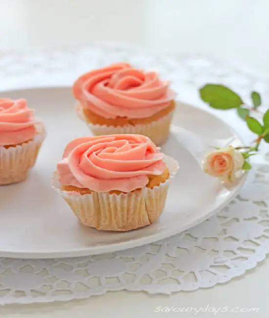 hoc-trang-tri-cupcake-tinh-yeu-anh-3