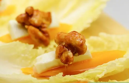 Hướng dẫn 3 cách làm salad cải thảo tuyệt ngon 6